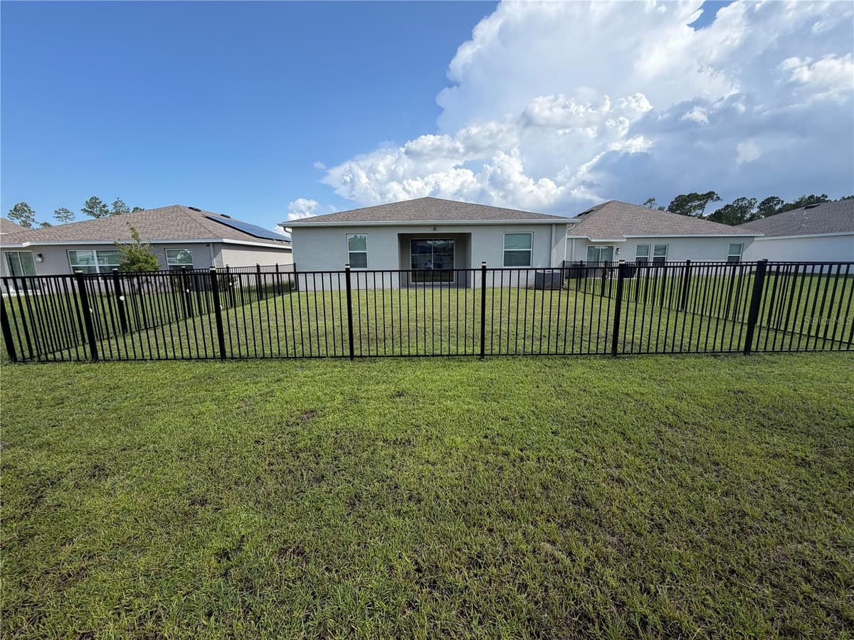 1104 SAND TRAP COURT — photo 15 of 17
