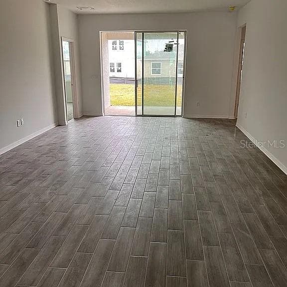 1104 SAND TRAP COURT — photo 3 of 17