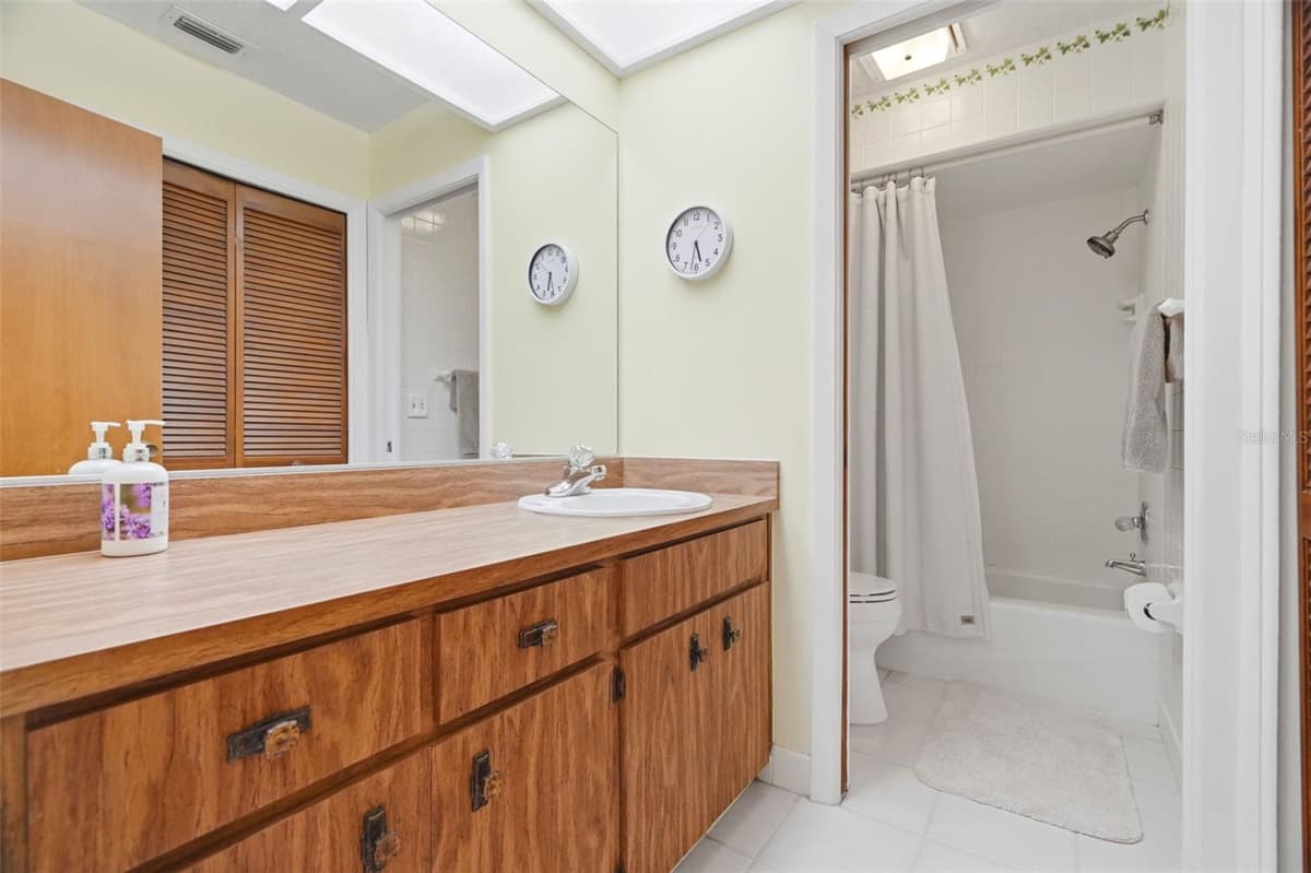 1660 NARNIA COURT — photo 17 of 39