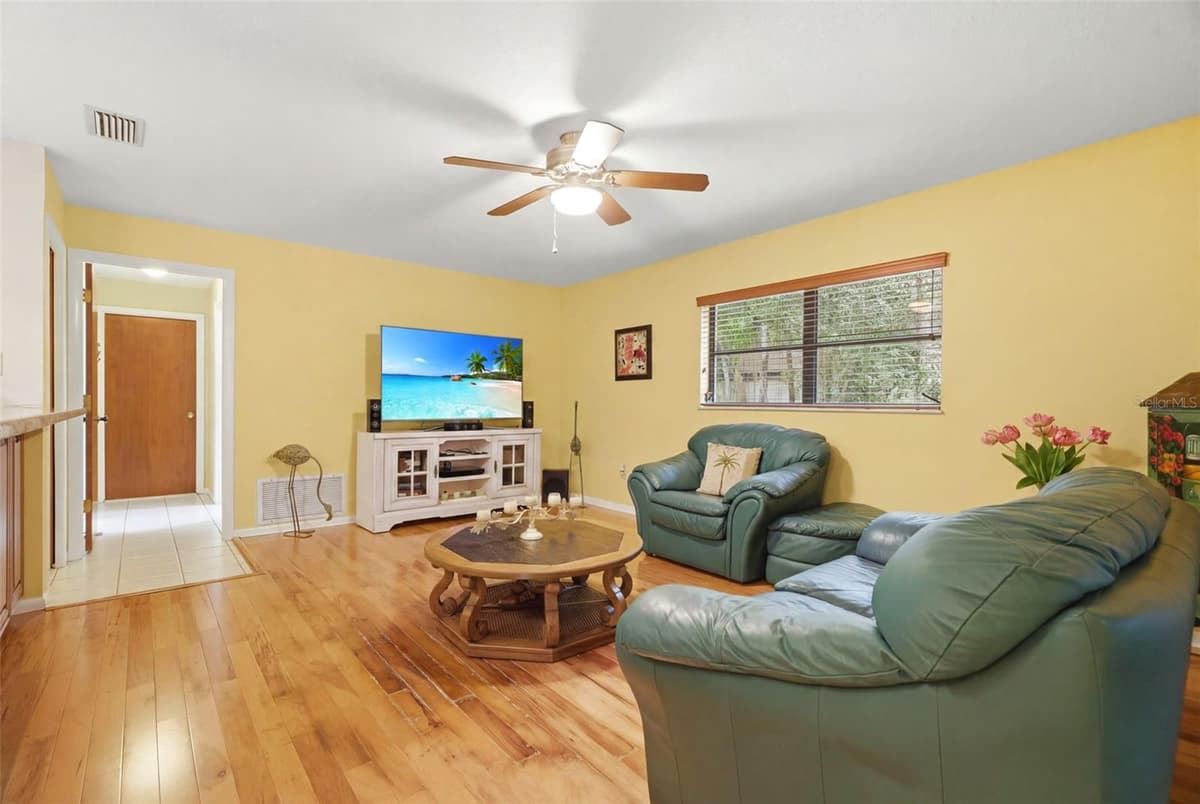 1660 NARNIA COURT — photo 5 of 39