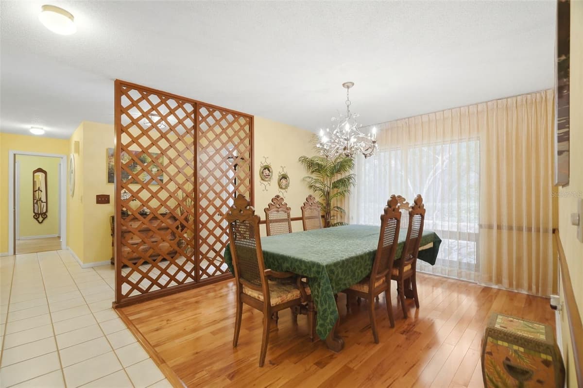 1660 NARNIA COURT — photo 10 of 39