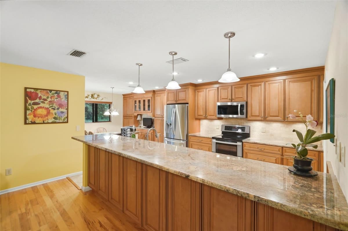1660 NARNIA COURT — photo 2 of 39