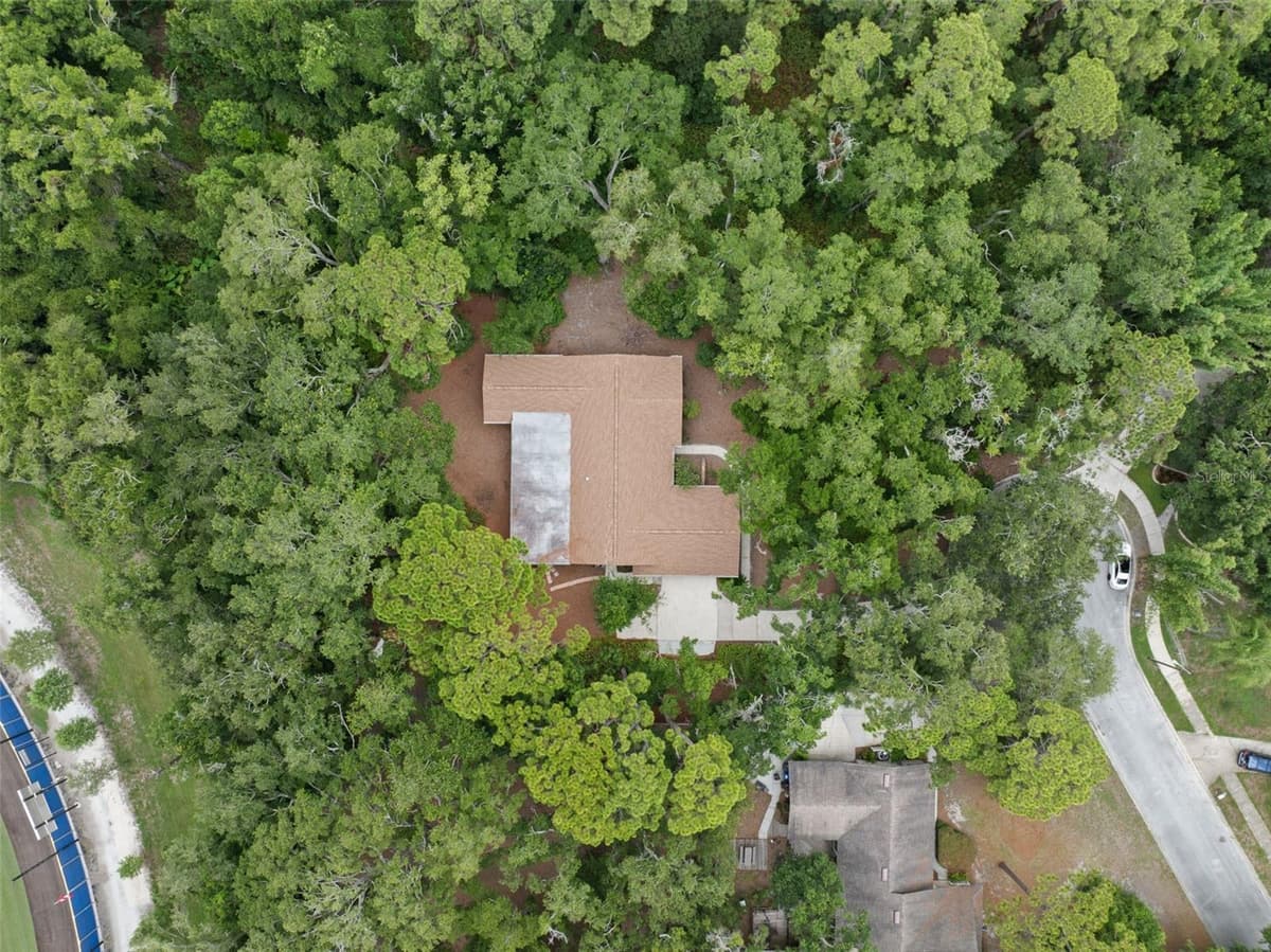 1660 NARNIA COURT — photo 31 of 39