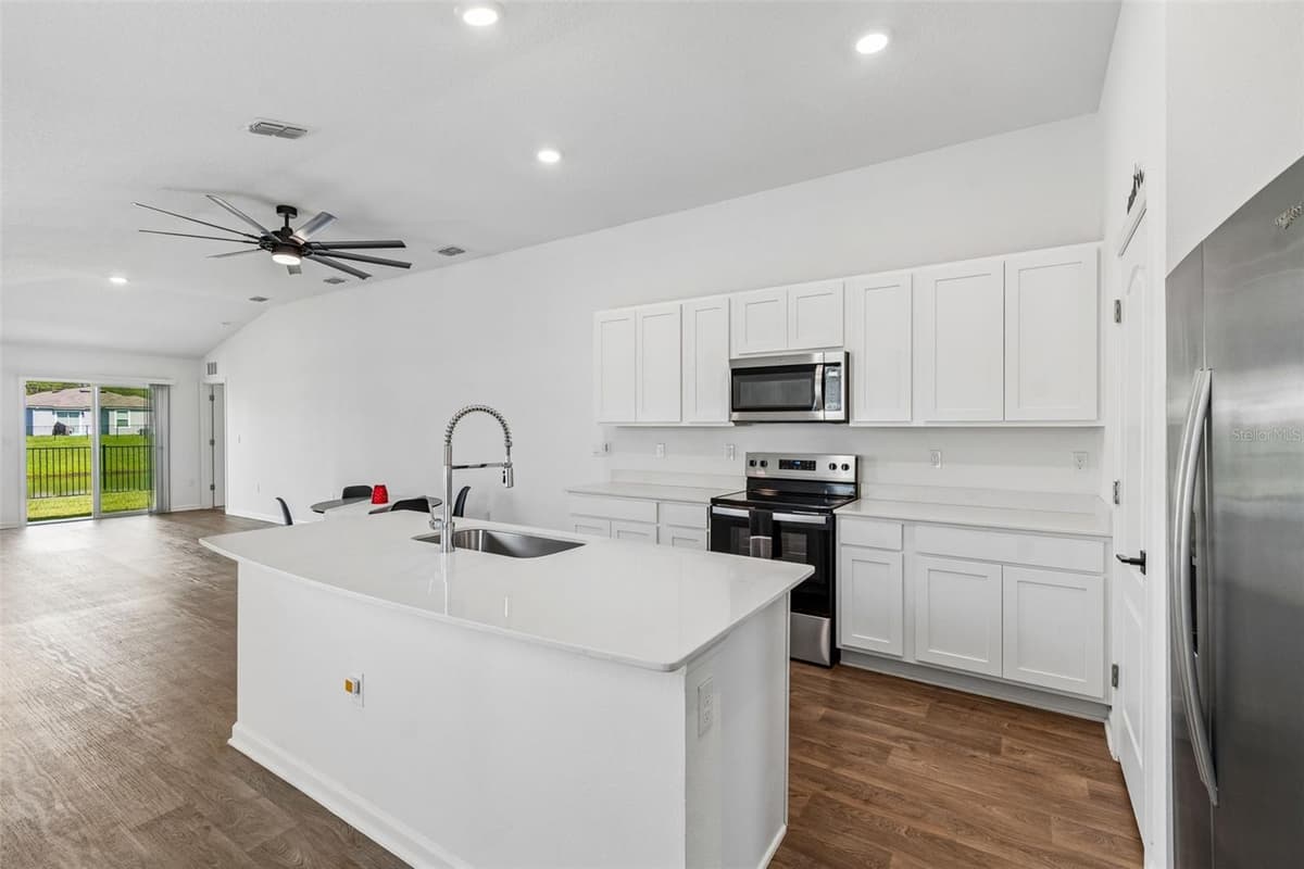 153 ASHBROOK STREET — photo 8 of 47