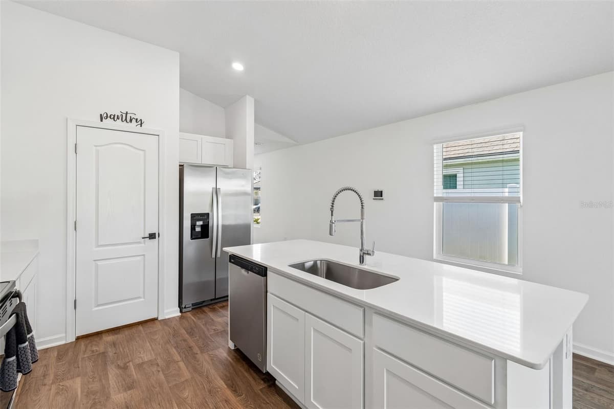153 ASHBROOK STREET — photo 14 of 47