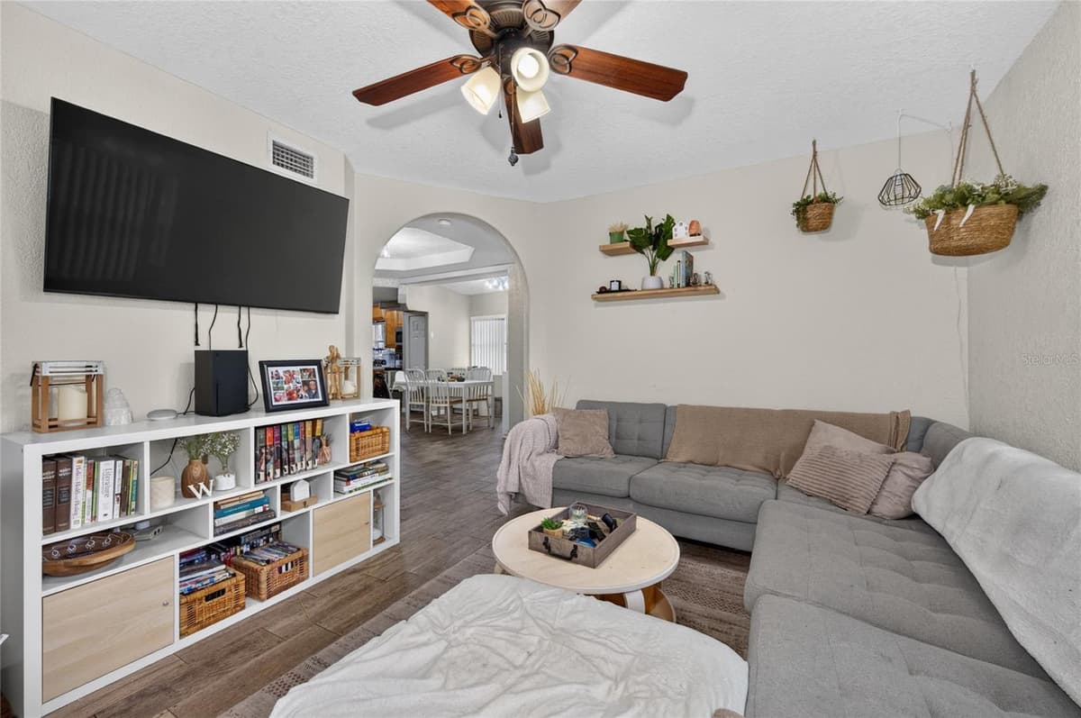 1712 LAKE BROWN DRIVE — photo 4 of 32