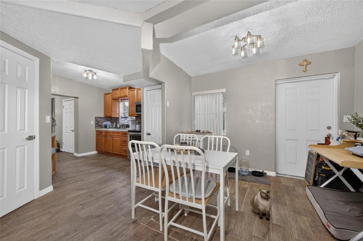 1712 LAKE BROWN DRIVE — photo 8 of 32