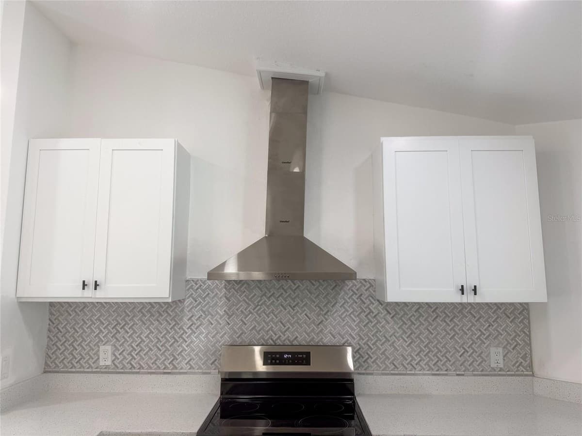 1367 HENSLEY DRIVE — photo 12 of 39