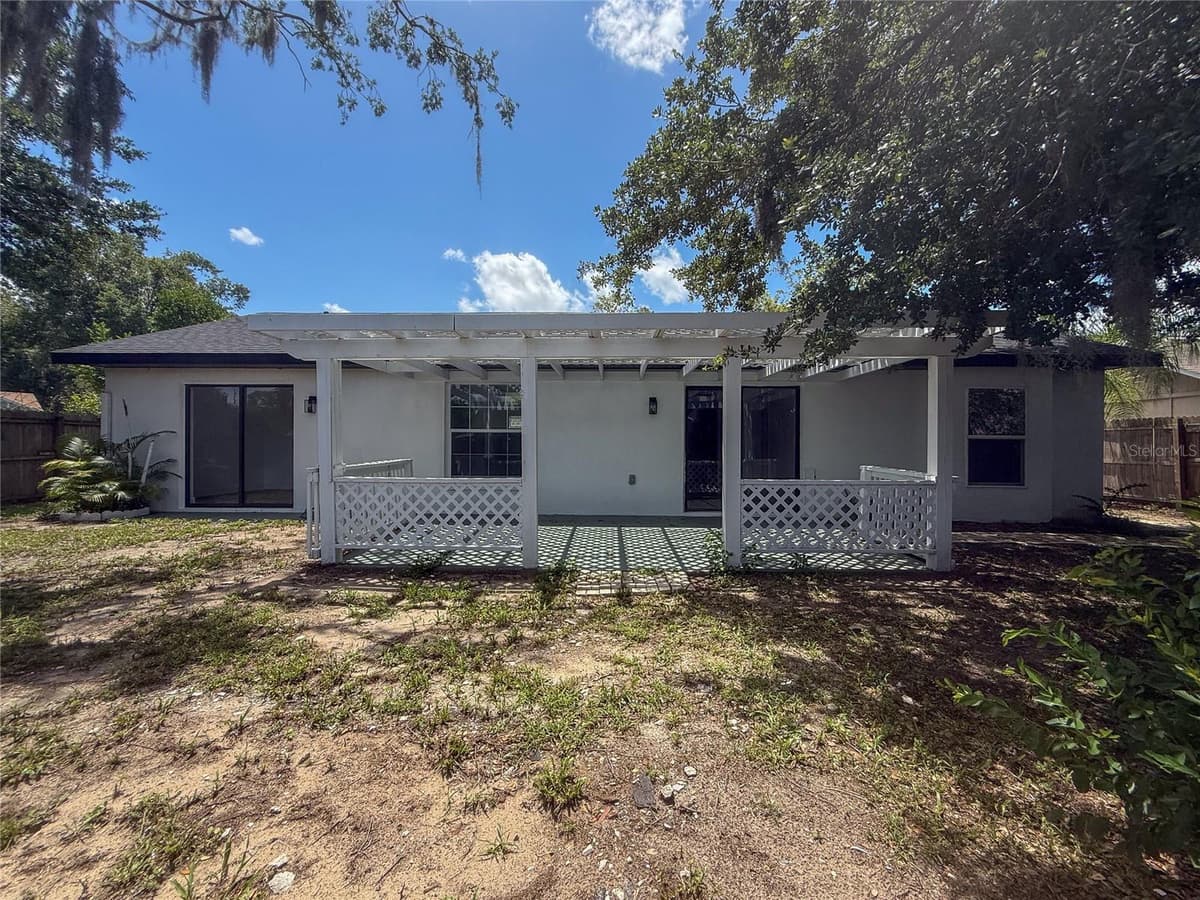 1367 HENSLEY DRIVE — photo 33 of 39