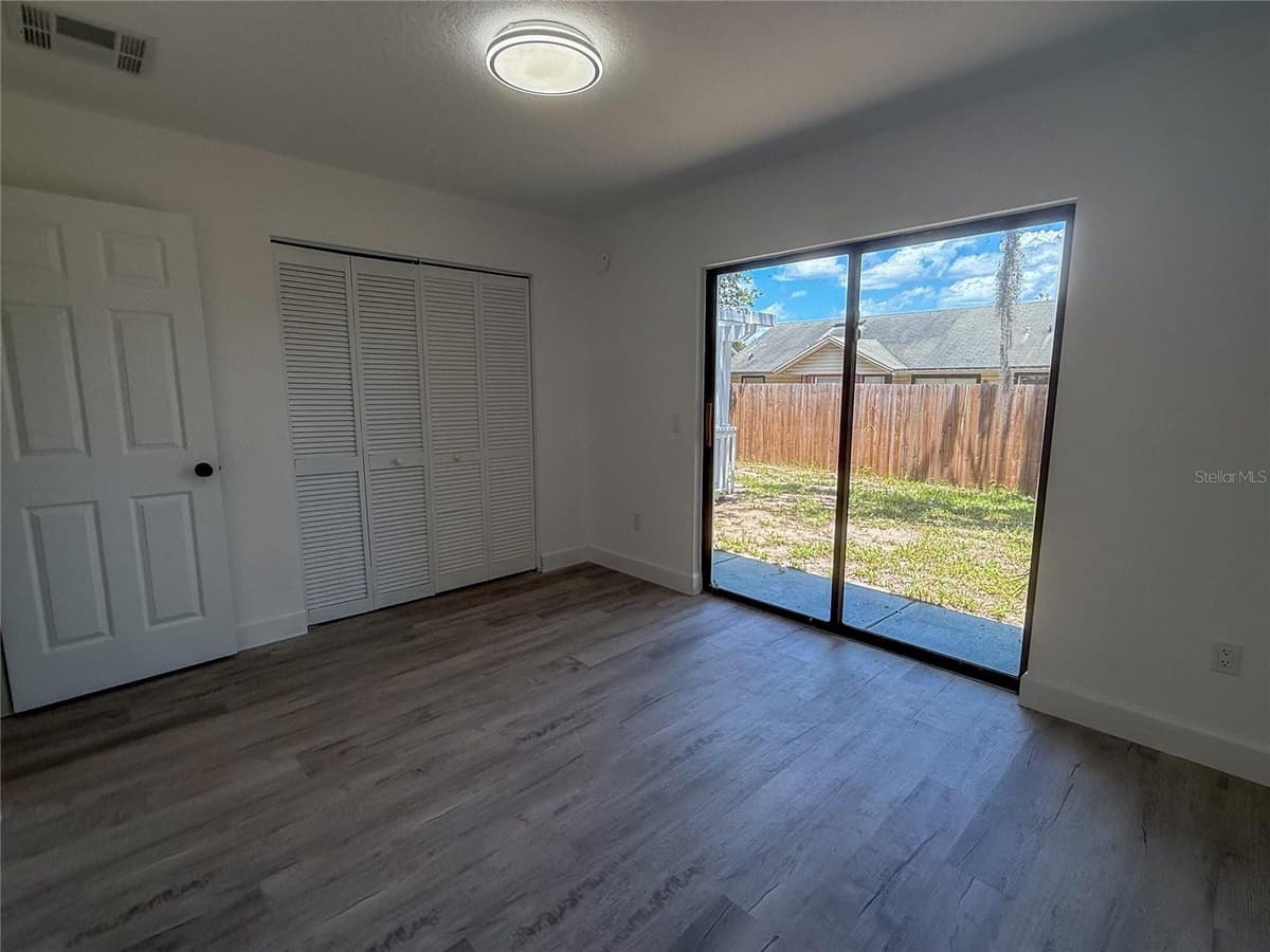 1367 HENSLEY DRIVE — photo 29 of 39