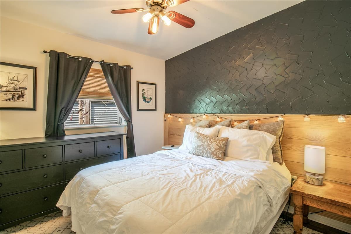 901 HARMON AVENUE — photo 8 of 21