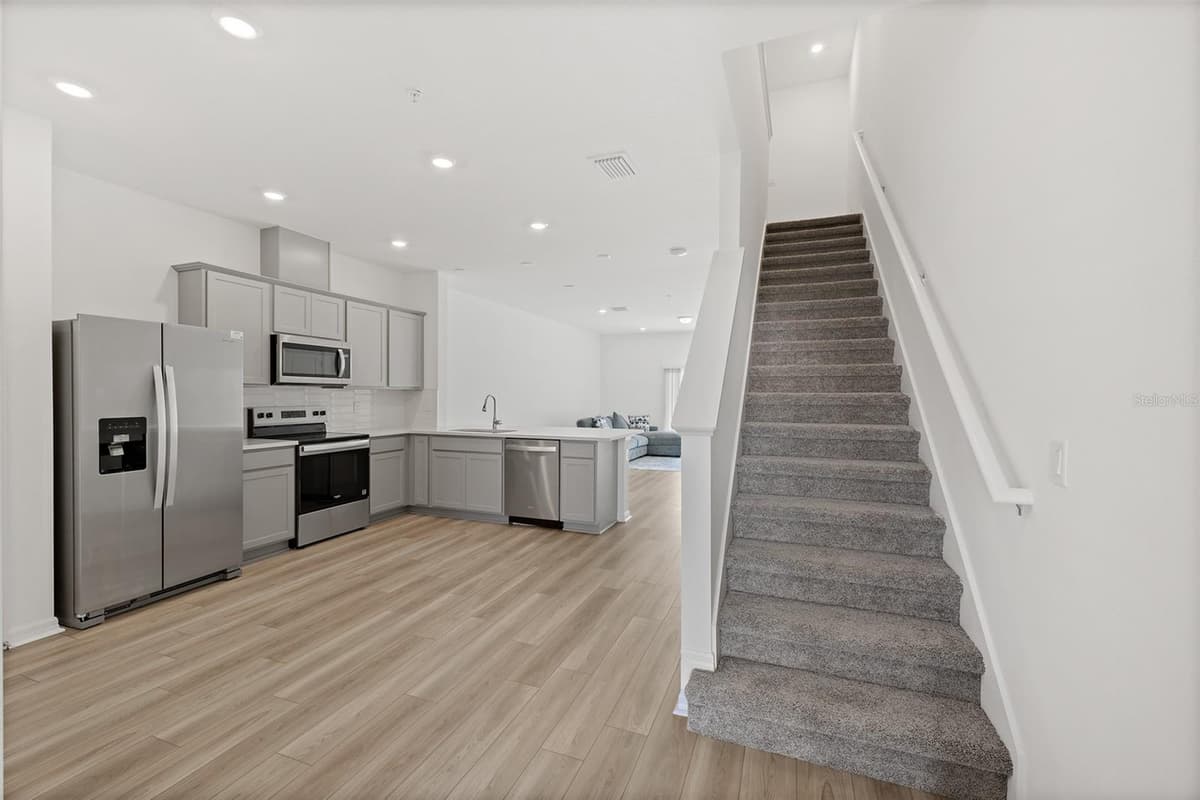 5055 SUNRISE ESTATES DRIVE — photo 3 of 42