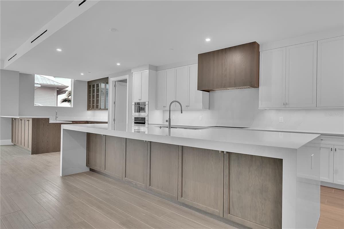 70 AVENIDA VENECCIA — photo 3 of 48