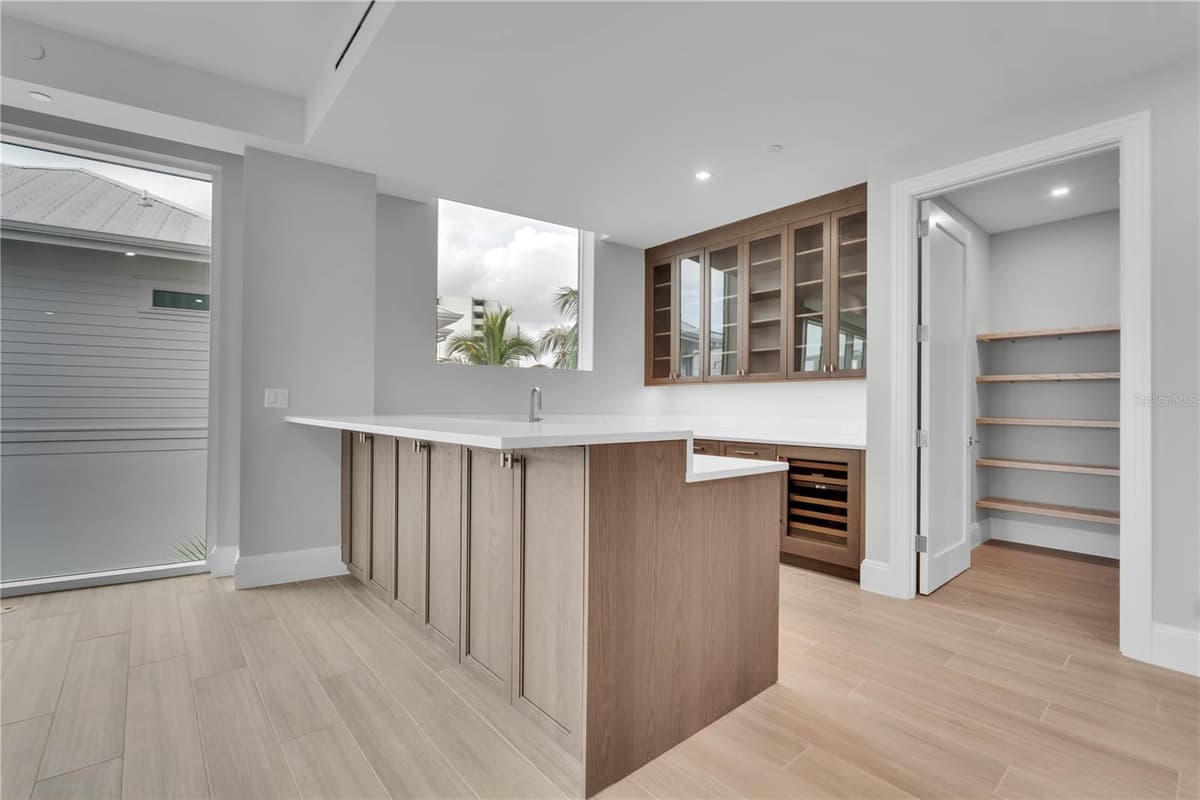 70 AVENIDA VENECCIA — photo 10 of 48