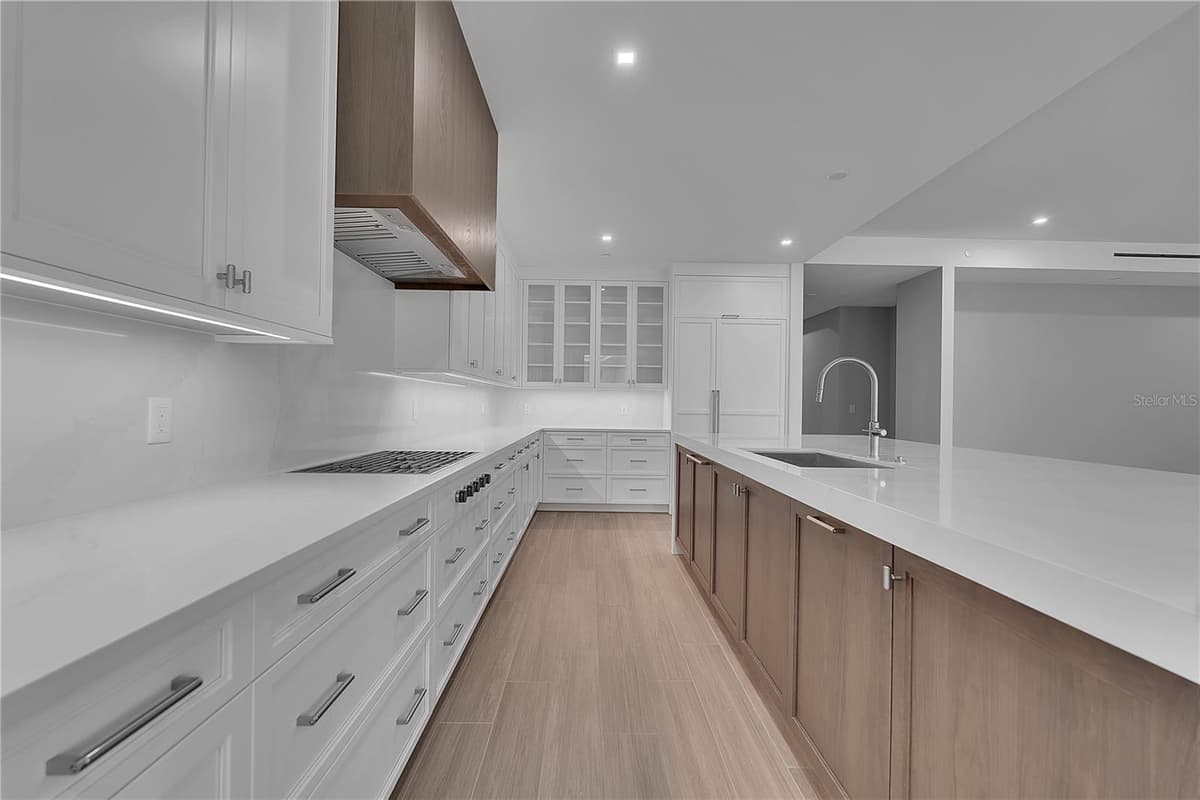70 AVENIDA VENECCIA — photo 8 of 48