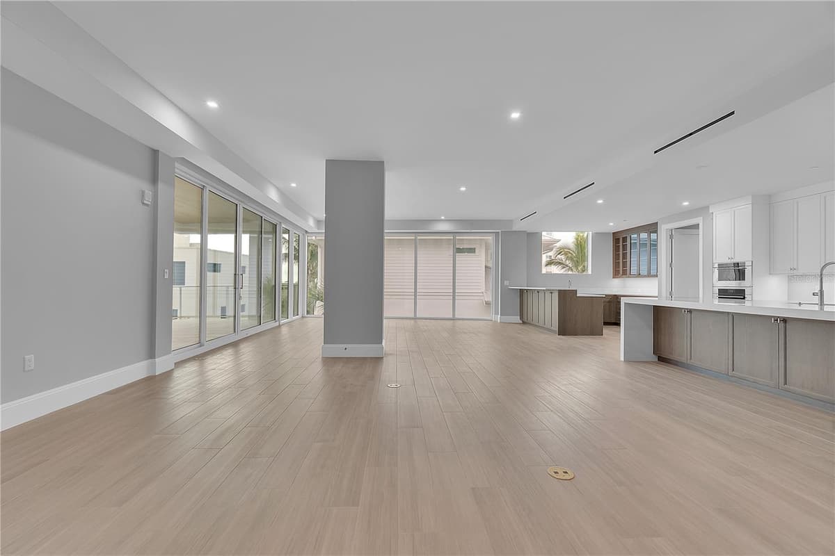 70 AVENIDA VENECCIA — photo 15 of 48