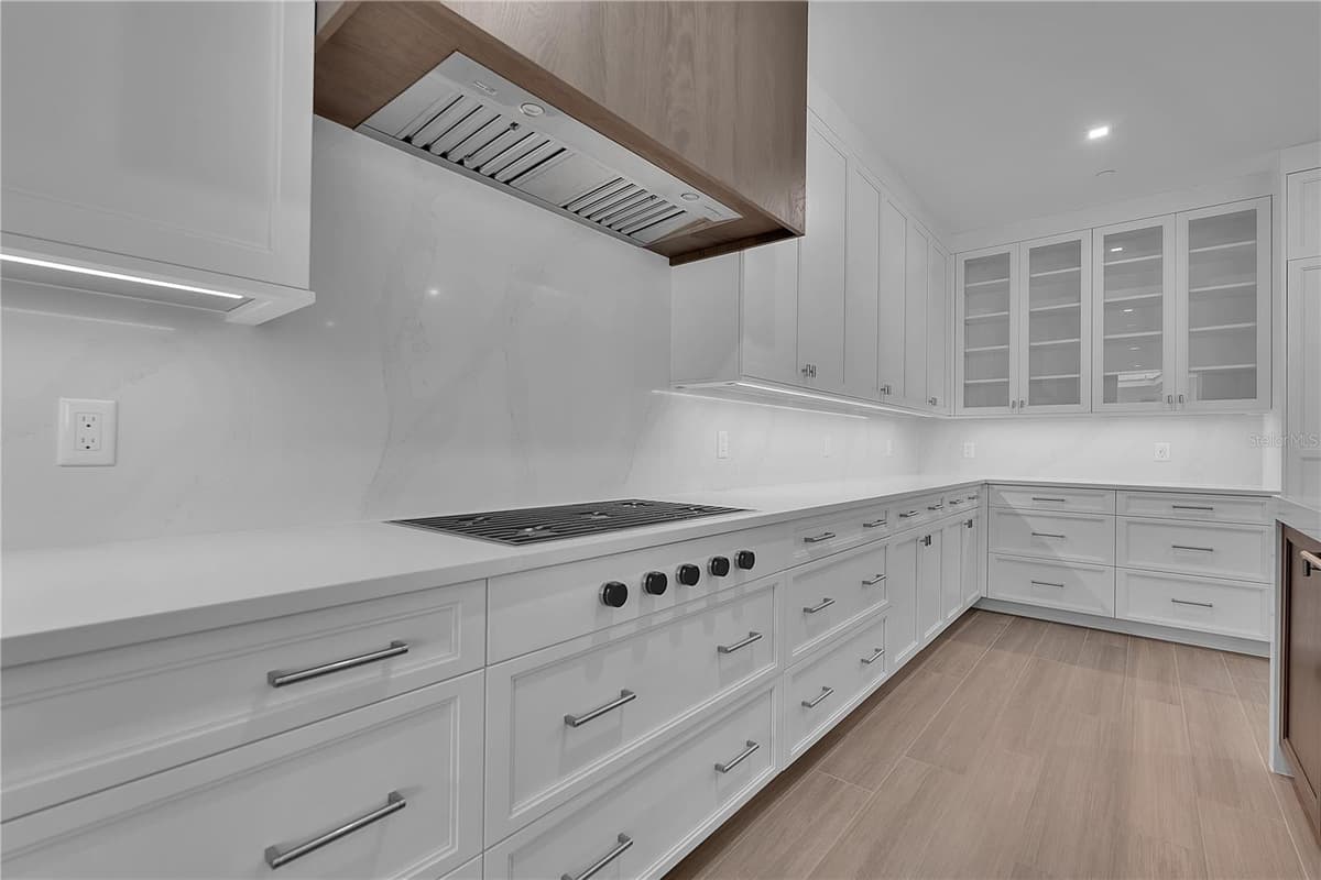 70 AVENIDA VENECCIA — photo 6 of 48