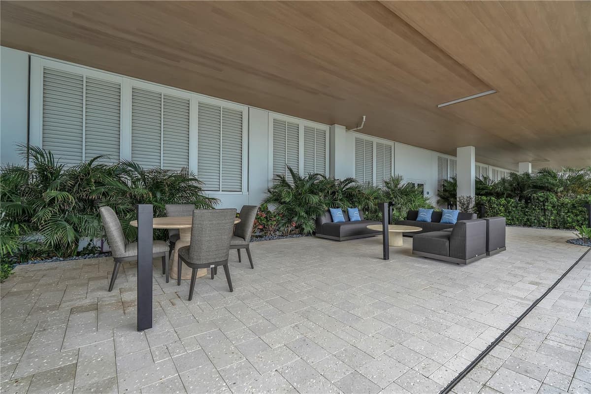 70 AVENIDA VENECCIA — photo 43 of 48