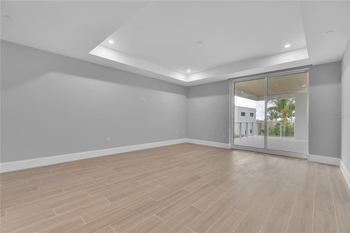 70 AVENIDA VENECCIA — photo 17 of 48