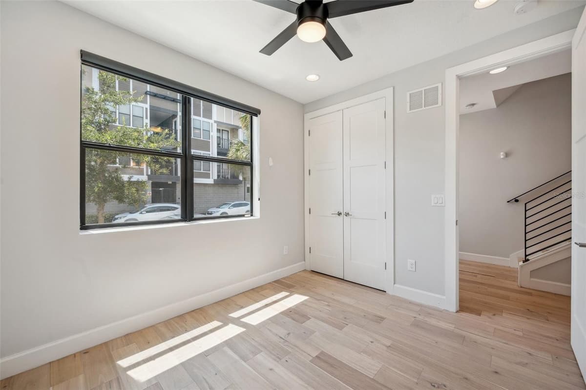 401 OREGON AVENUE — photo 5 of 34
