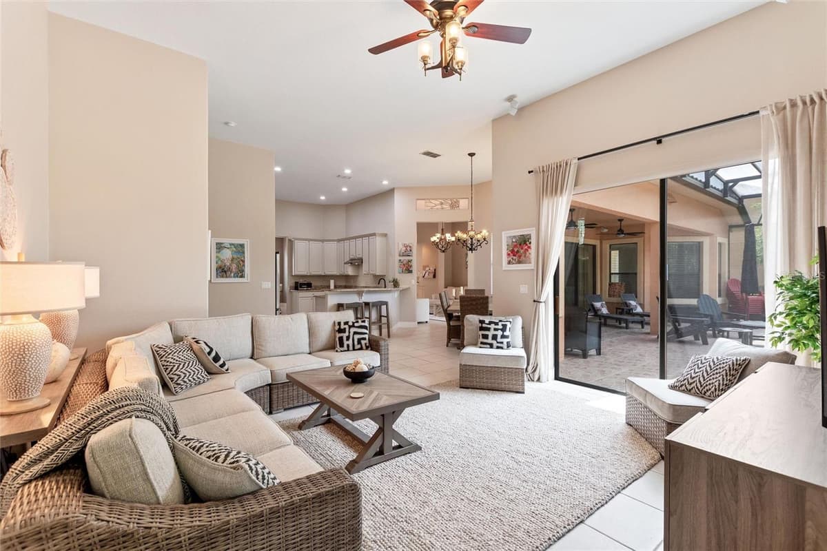 915 SAN RAPHAEL STREET — photo 16 of 74