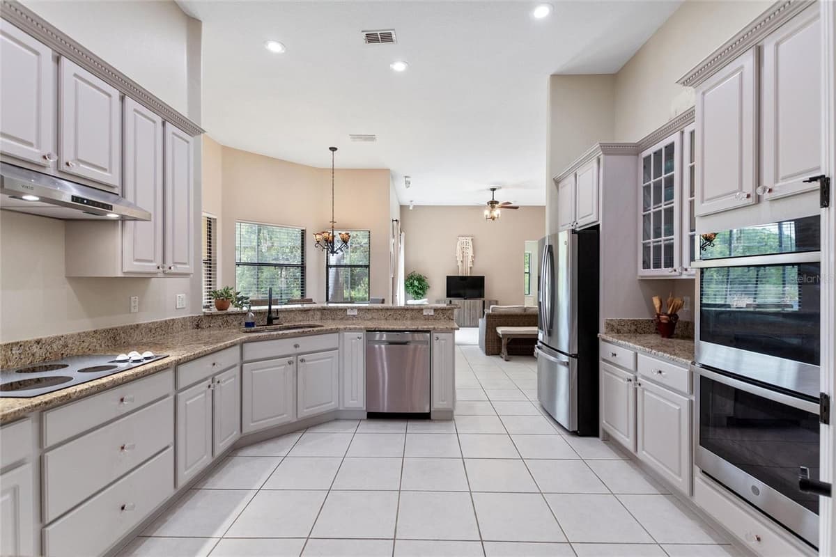 915 SAN RAPHAEL STREET — photo 8 of 74