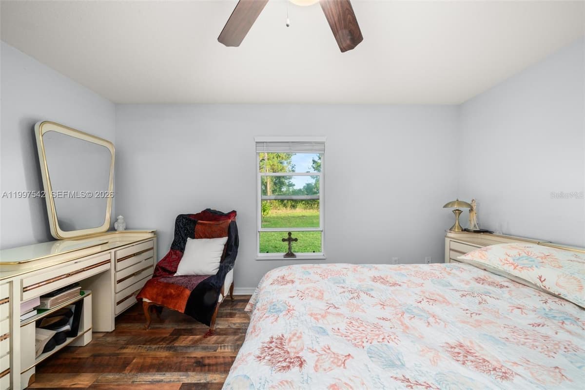112 BIMINI STREET — photo 15 of 37