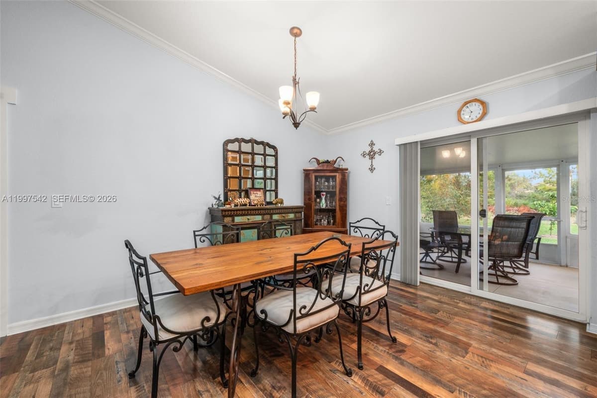 112 BIMINI STREET — photo 17 of 37