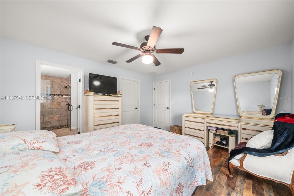 112 BIMINI STREET — photo 16 of 37