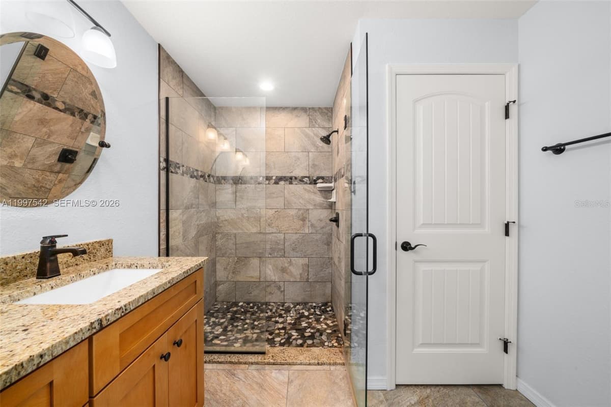 112 BIMINI STREET — photo 12 of 37