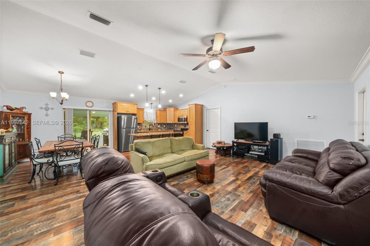 112 BIMINI STREET — photo 27 of 37