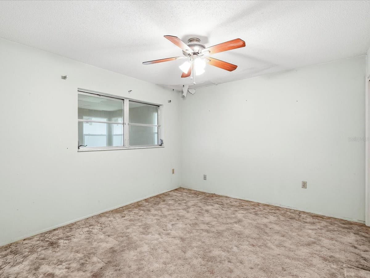 1387 HAYWORTH ROAD — photo 33 of 40