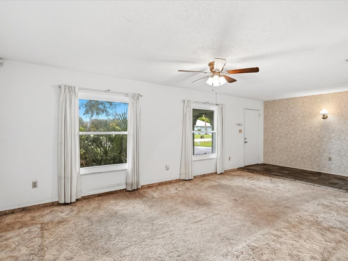 1387 HAYWORTH ROAD — photo 10 of 40