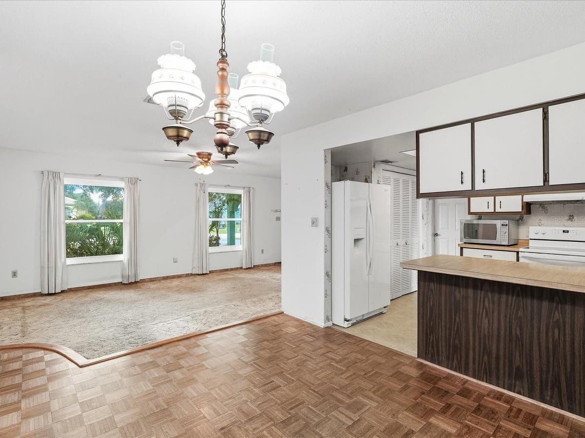 1387 HAYWORTH ROAD — photo 13 of 40