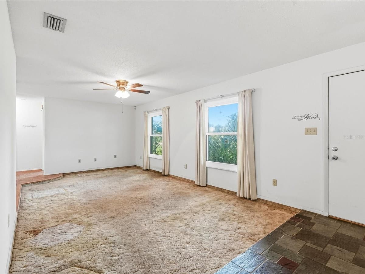 1387 HAYWORTH ROAD — photo 8 of 40