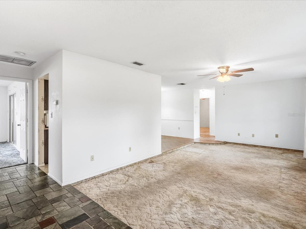 1387 HAYWORTH ROAD — photo 7 of 40