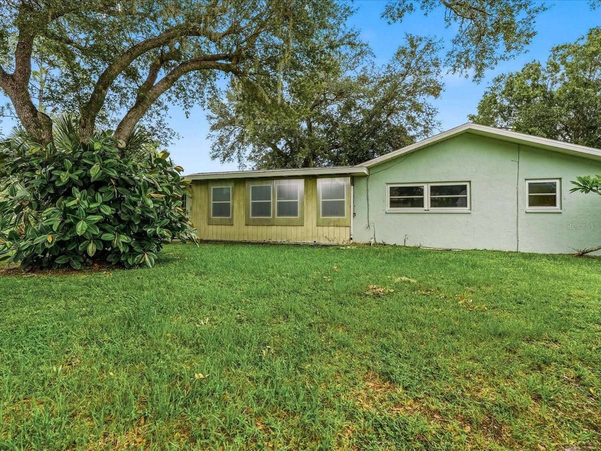 1387 HAYWORTH ROAD — photo 36 of 40