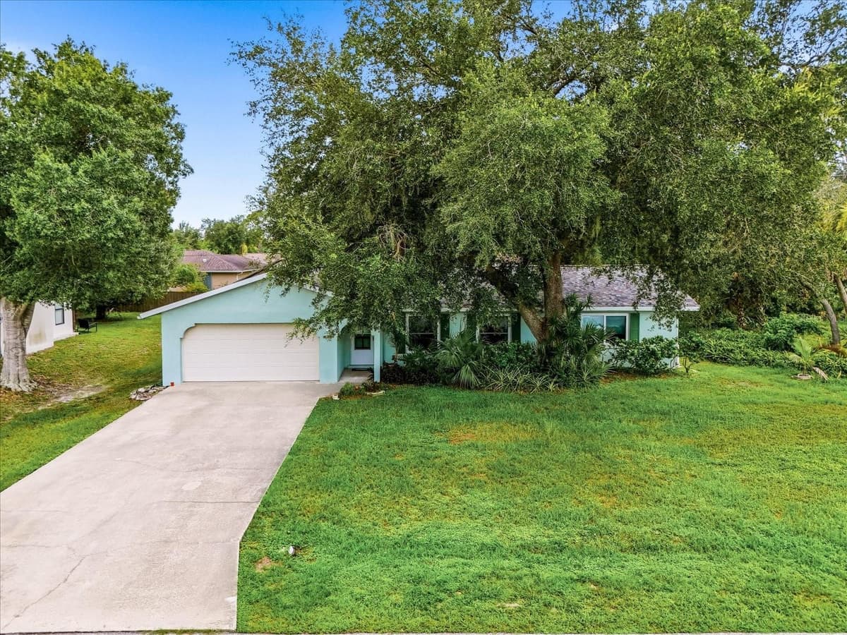 1387 HAYWORTH ROAD — photo 4 of 40