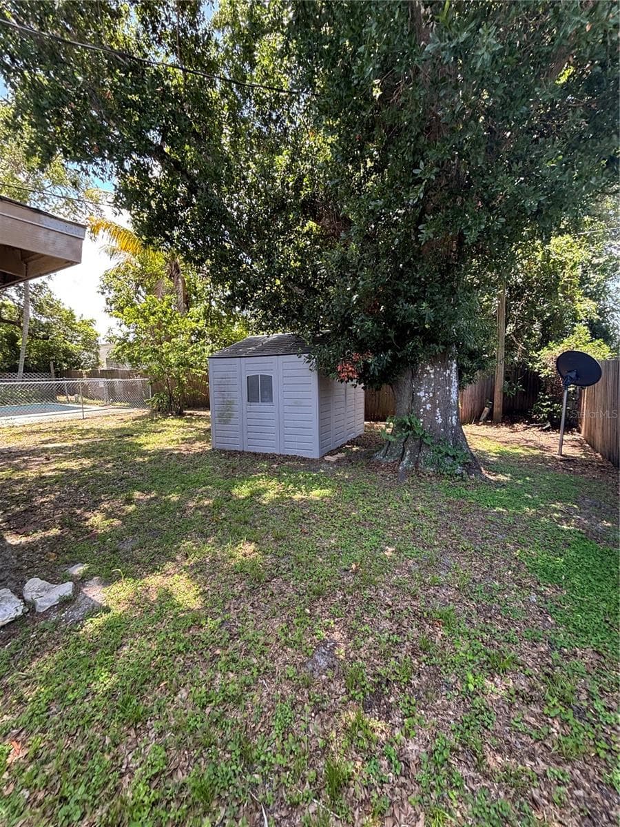 1906 HANSON STREET — photo 3 of 43