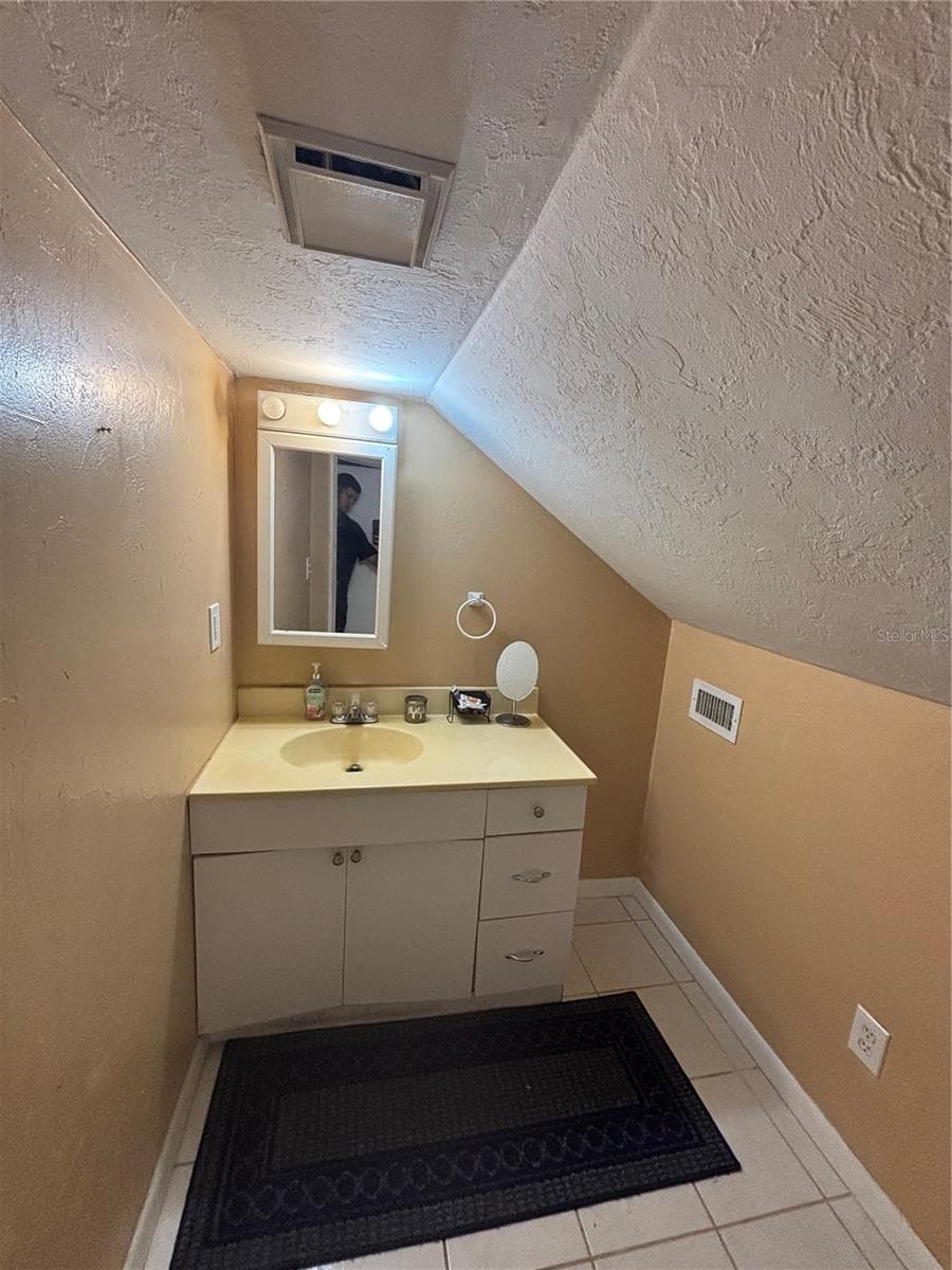 1906 HANSON STREET — photo 23 of 43