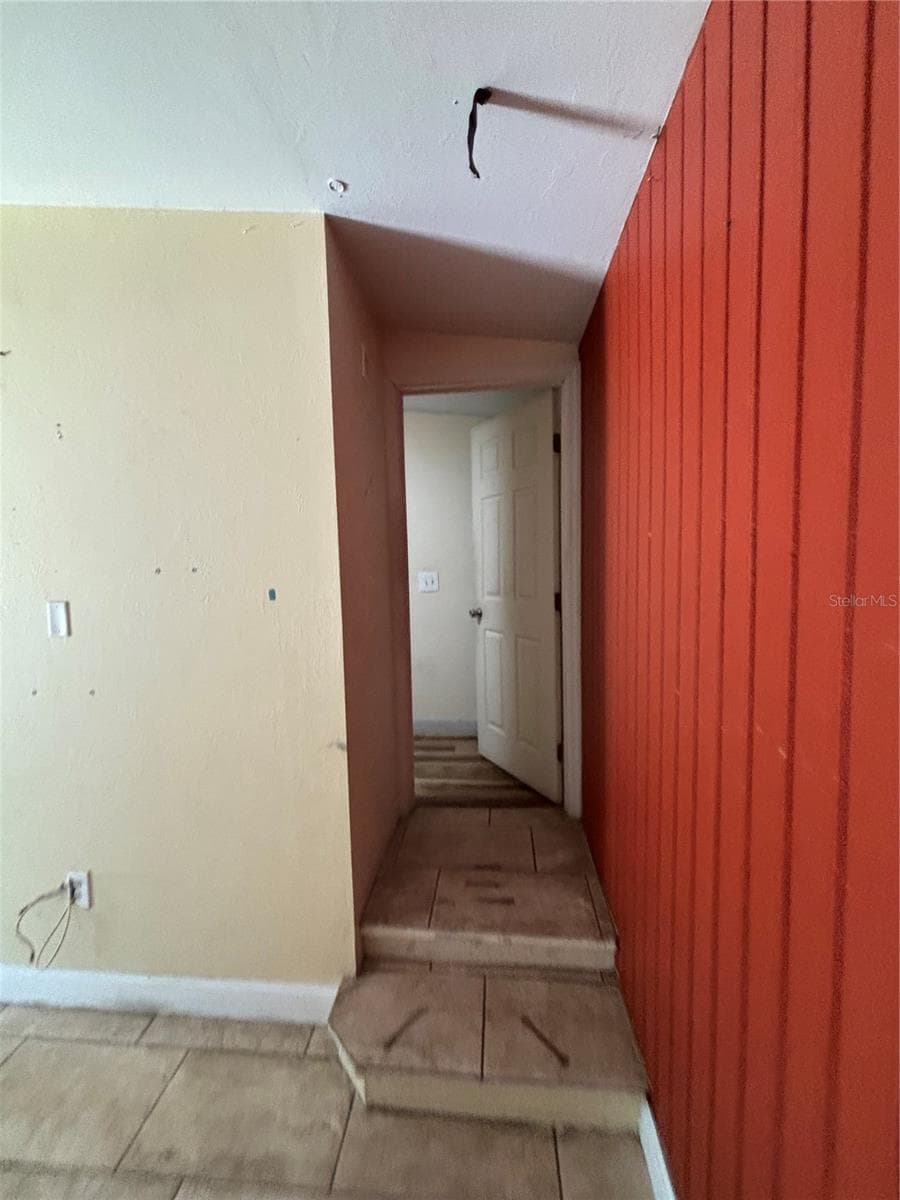 1906 HANSON STREET — photo 17 of 43