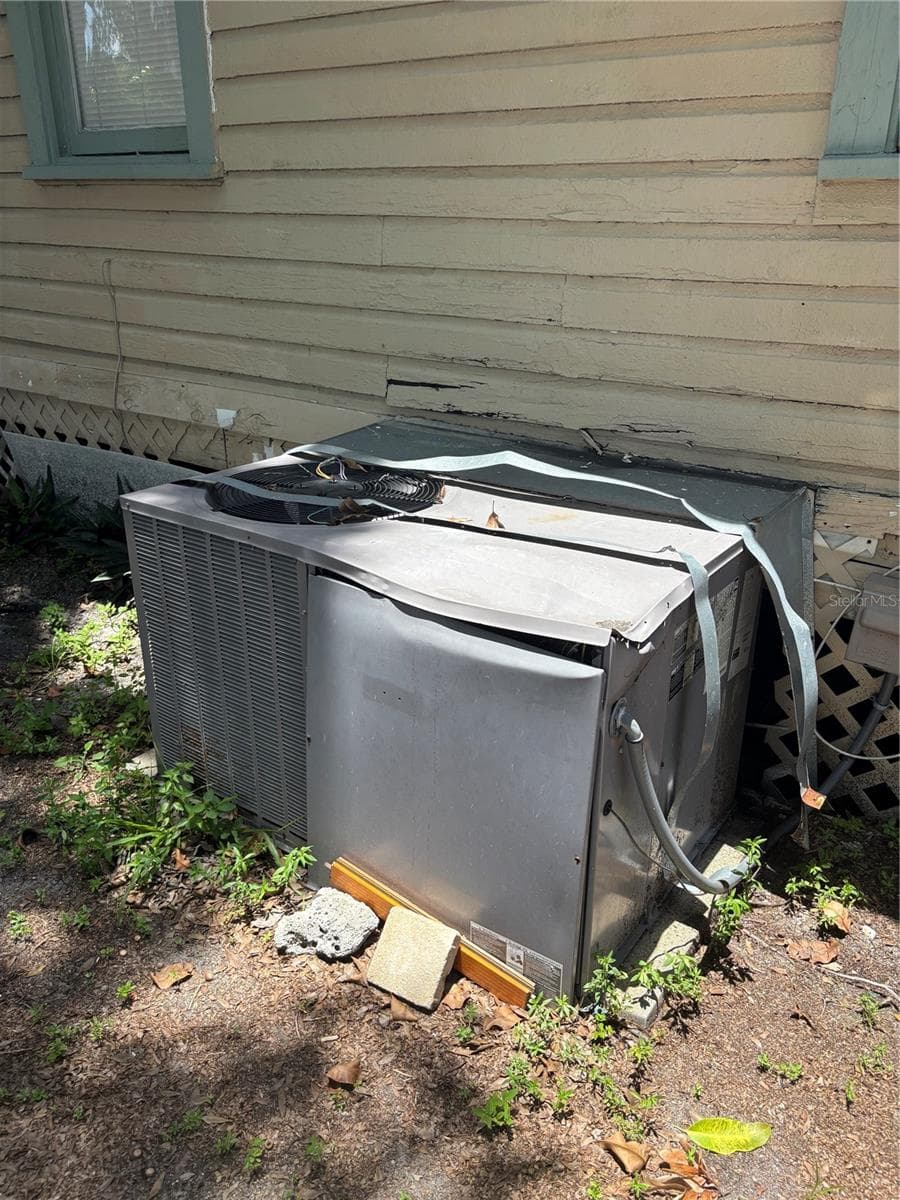 1906 HANSON STREET — photo 42 of 43