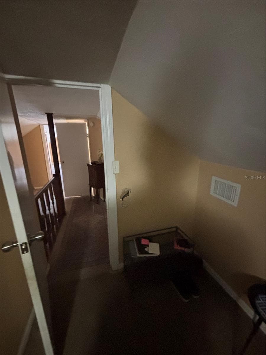 1906 HANSON STREET — photo 20 of 43