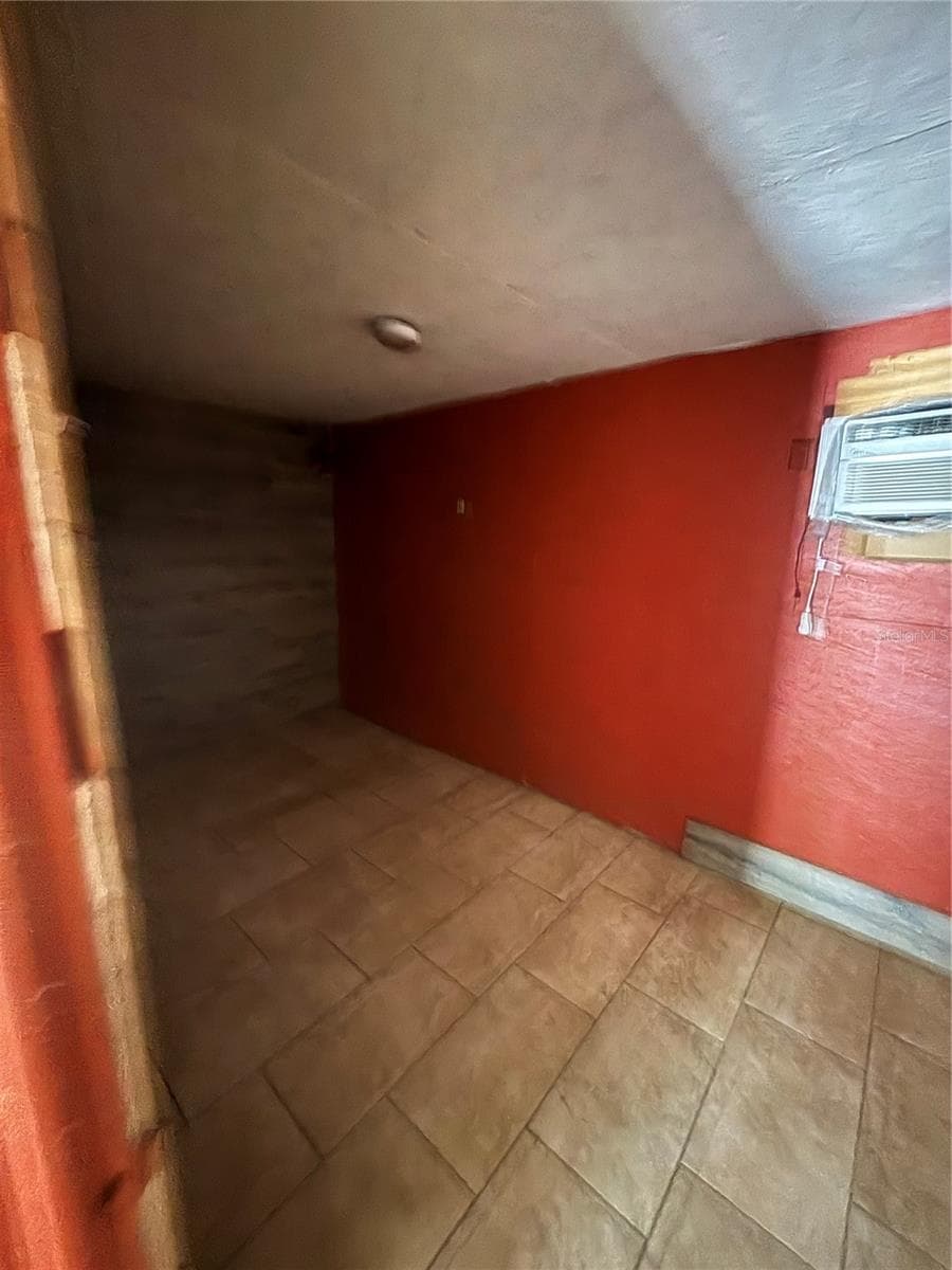 1906 HANSON STREET — photo 15 of 43