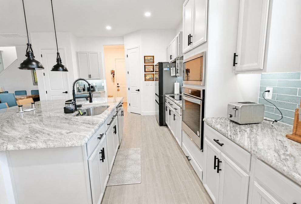 17649 LIVE OAK DRIVE — photo 10 of 25
