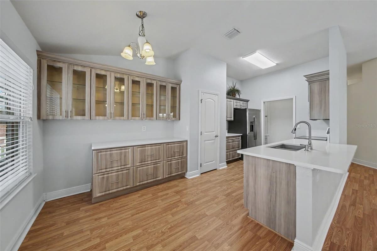 567 CORAL TRACE BOULEVARD — photo 10 of 34