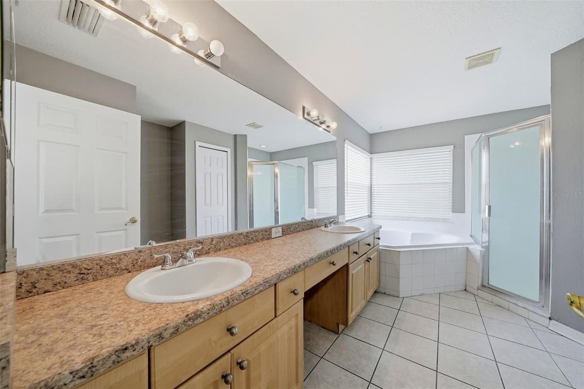 5553 BRADDOCK DRIVE — photo 28 of 55
