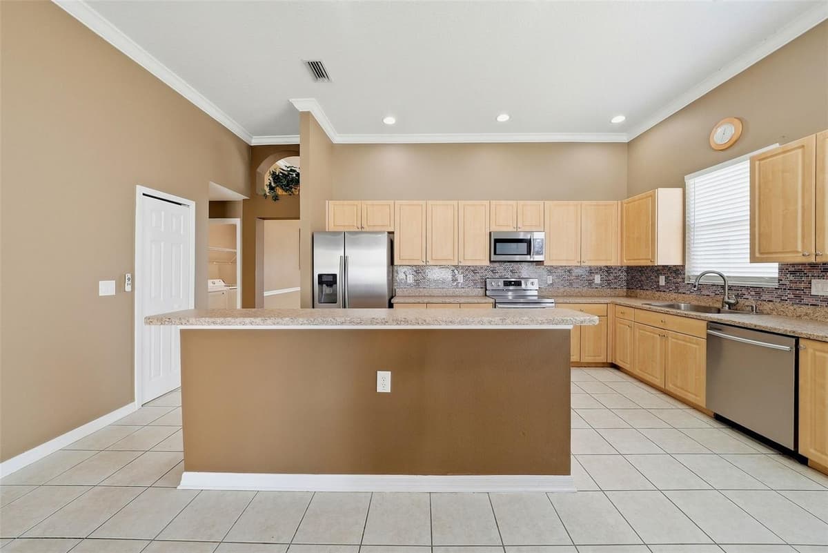 5553 BRADDOCK DRIVE — photo 14 of 55