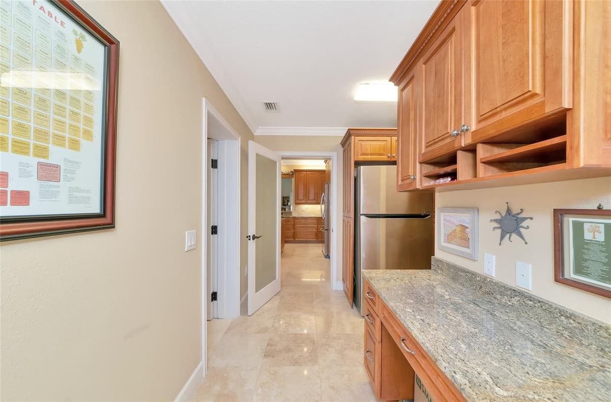 486 YACHT HARBOR DRIVE — photo 16 of 75
