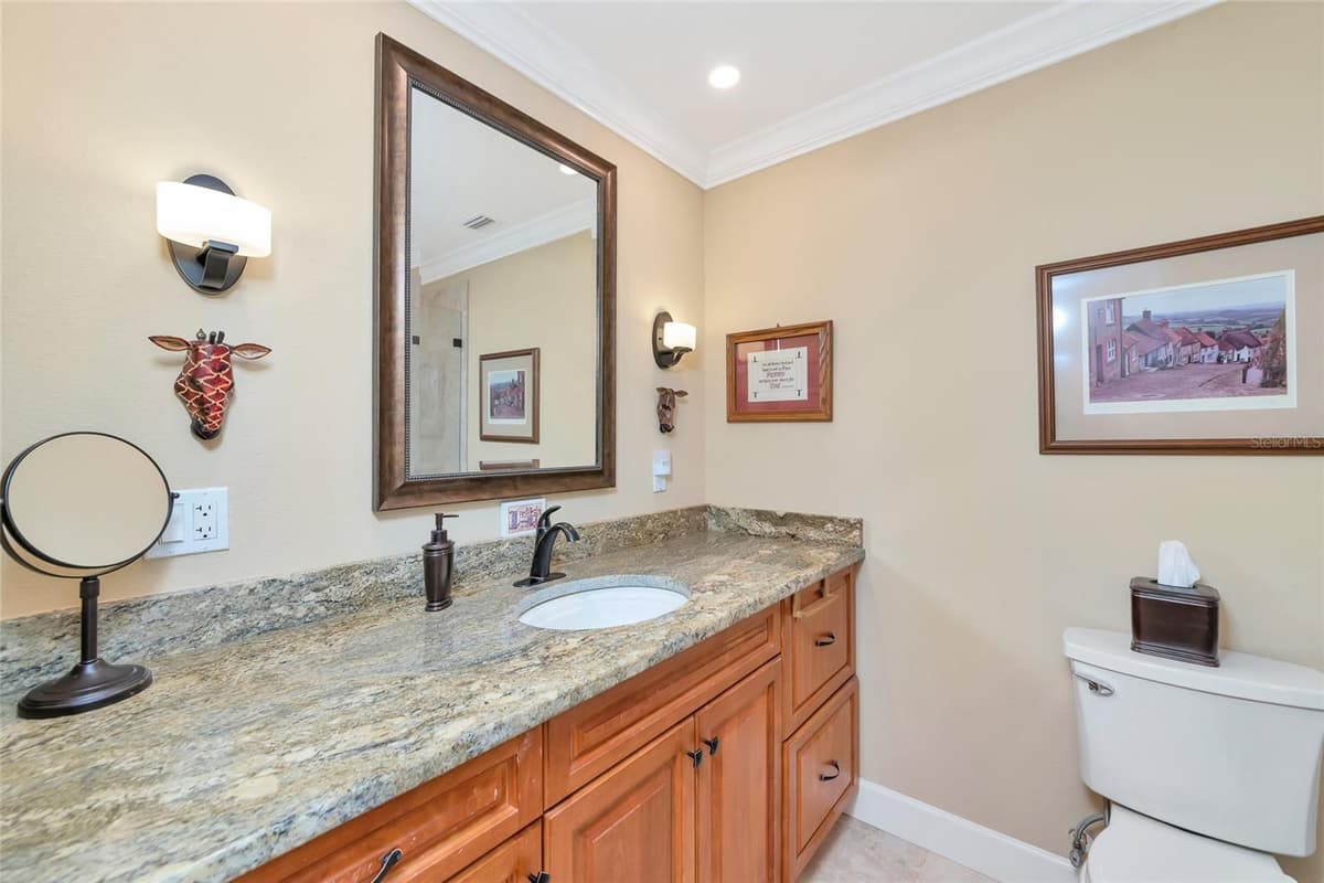 486 YACHT HARBOR DRIVE — photo 18 of 75